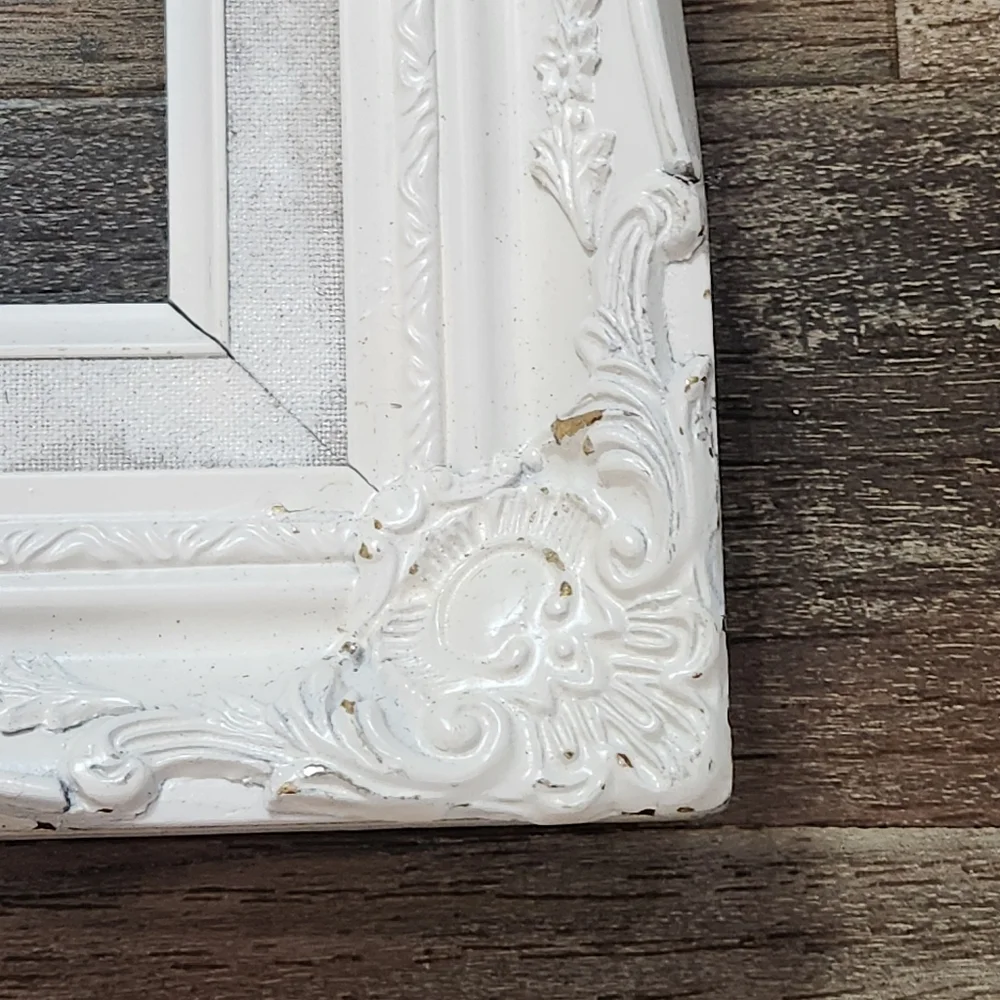 VINTAGE 8 X 10 WOOD SHABBY CHIC ORNATE FRAME MADE IN TAIWAN